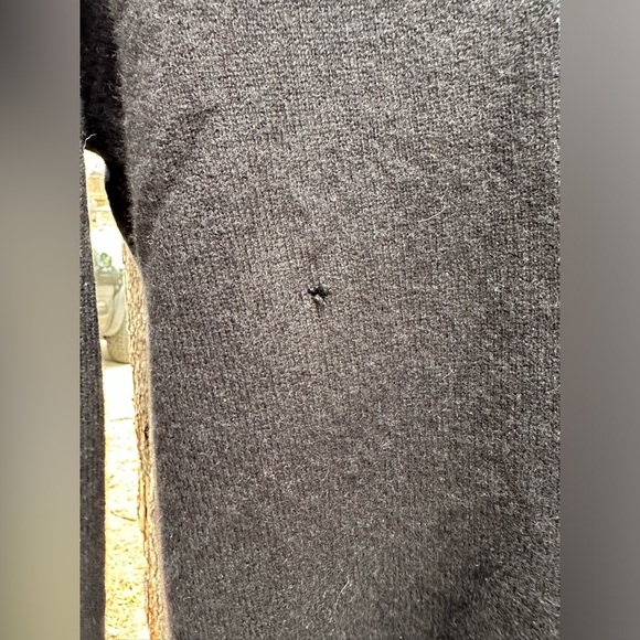 Halogen Black 100% Cashmere V-Neck Sweater - Picture 3 of 4